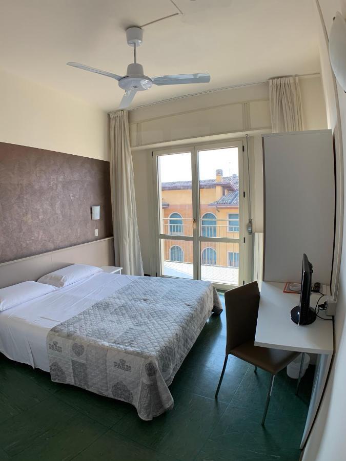 Hotel Sorriso เบรนโซเน ซูล การ์ดา ภายนอก รูปภาพ